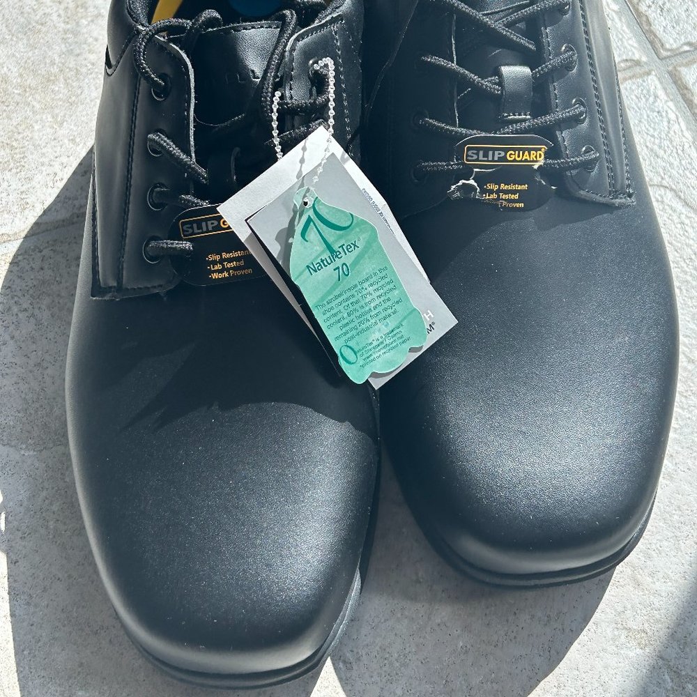 Perry Ellis Collection Men's Work Shoes – Size 10 Wide – New